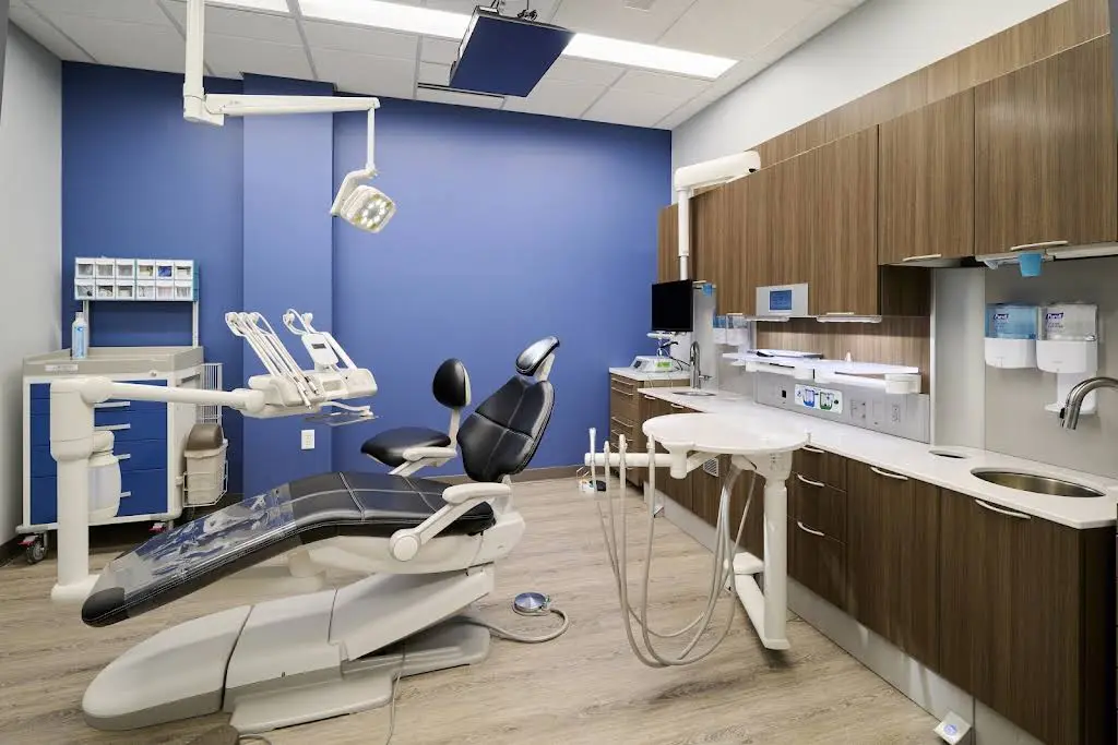 Smile Design Dentistry - Professional dental clinic exterior with modern facilities