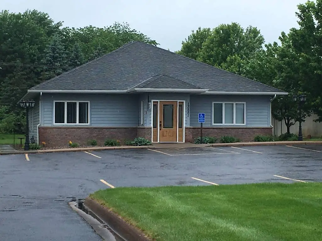 Raintree Dental - Professional dental clinic exterior with modern facilities