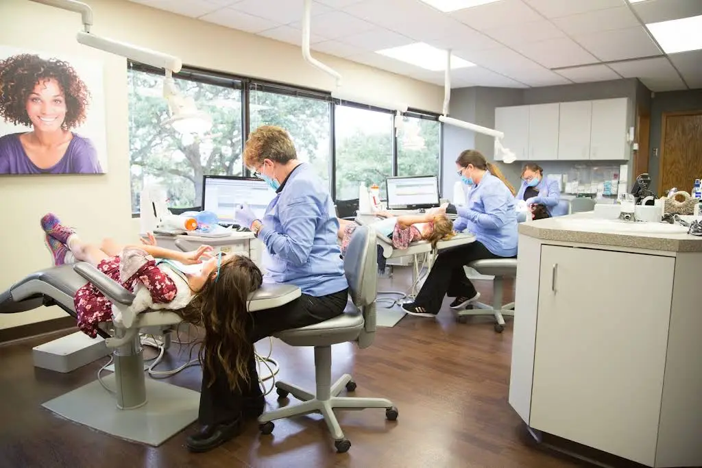 Golden Valley Kids - Professional dental clinic exterior with modern facilities