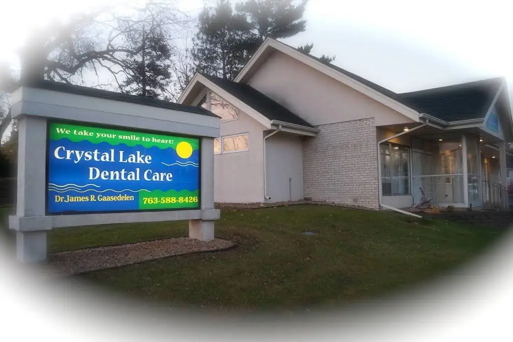 Crystal Lake Dental Care of Robbinsdale - Professional dental clinic exterior with modern facilities
