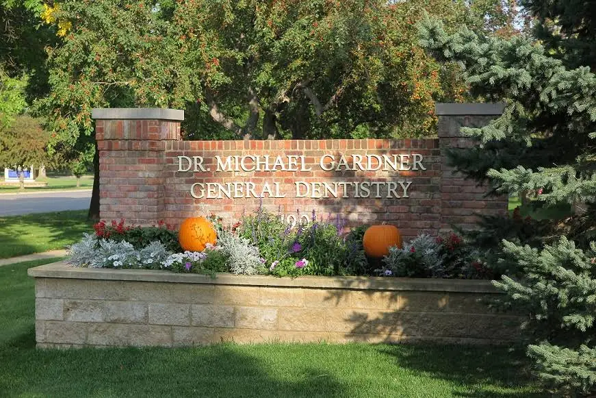 Willmar Dental: Michael Gardner DDS