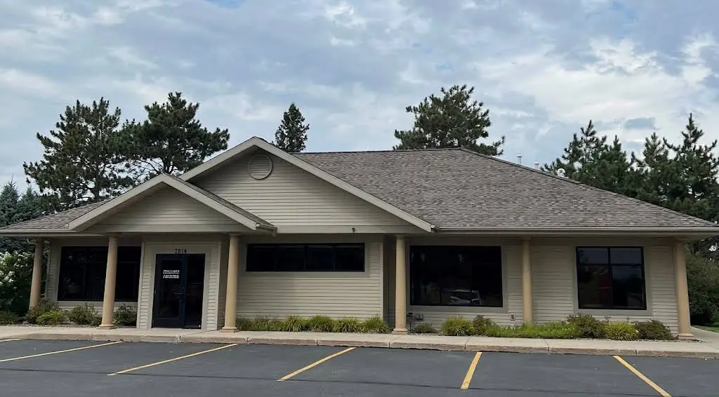 Pine Lakes Endodontics - Professional dental clinic exterior with modern facilities