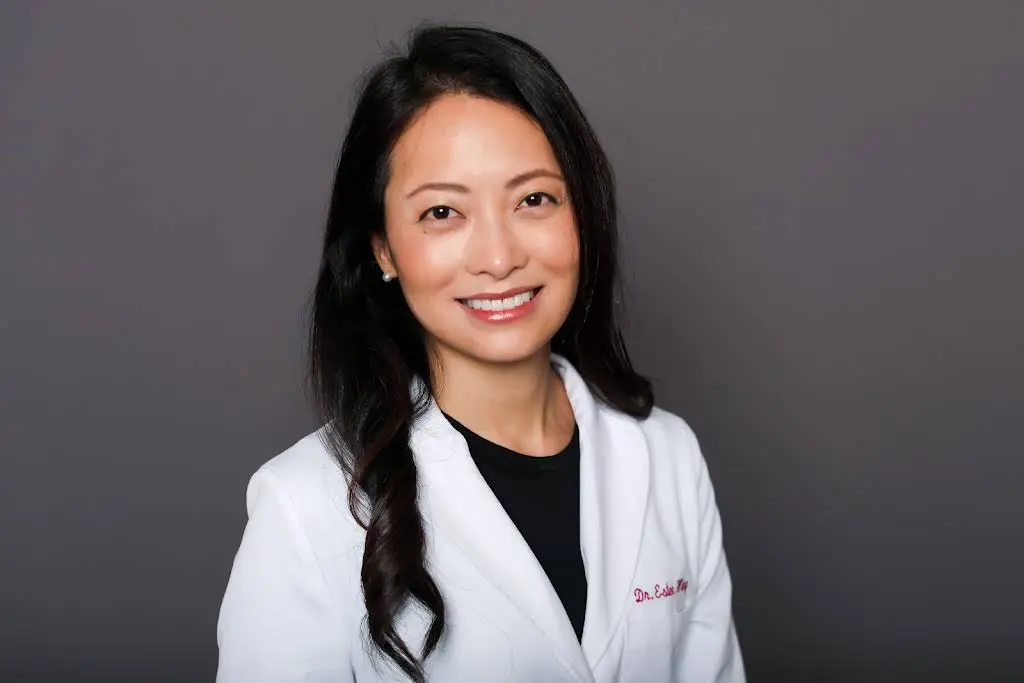 Lakes Orthodontics - Shoreview - Professional dental clinic exterior with modern facilities