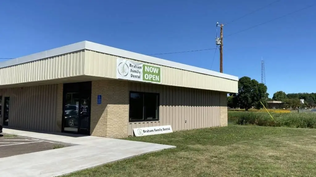 Braham Family Dental - Professional dental clinic exterior with modern facilities