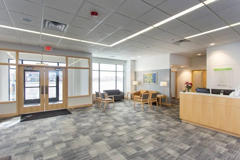 Park Dental Hugo - Professional dental clinic exterior with modern facilities