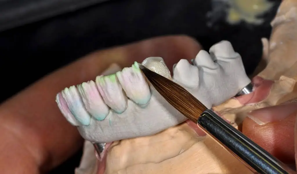 Renstrom Dental Studio - Professional dental clinic exterior with modern facilities