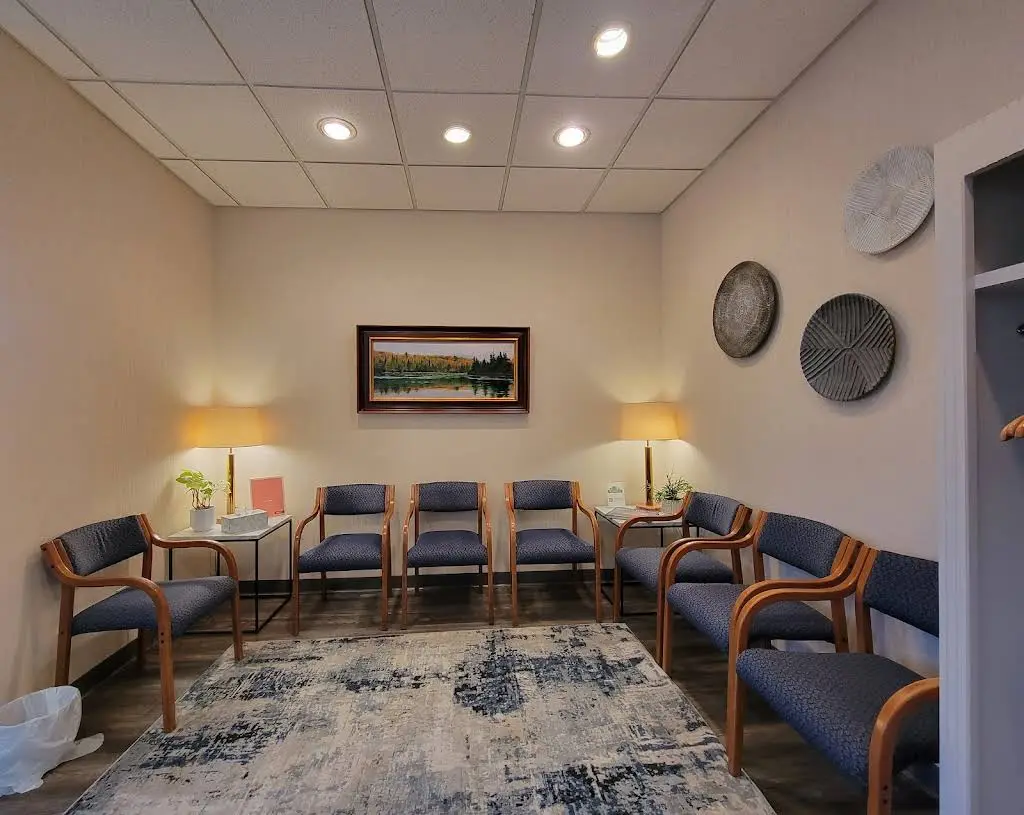 Glen Oaks Dental PLLP - Professional dental clinic exterior with modern facilities