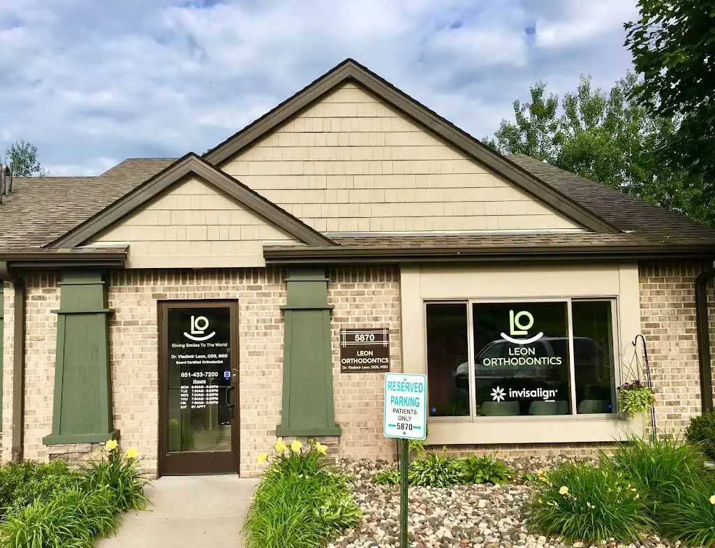 LEON ORTHODONTICS - Professional dental clinic exterior with modern facilities