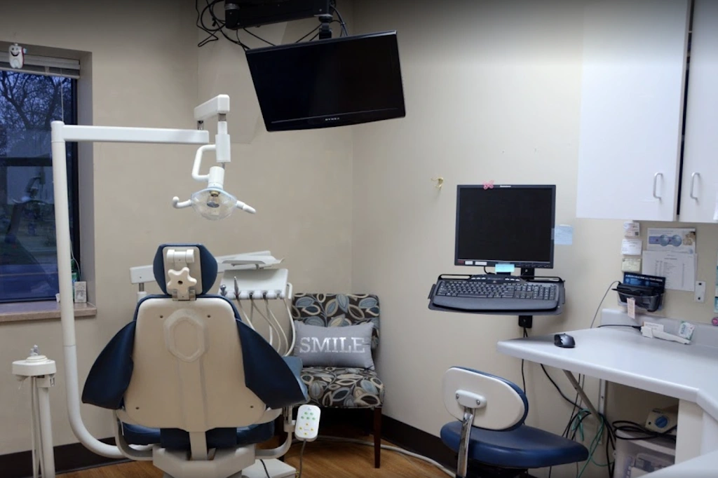 OakPark Dental - Merrill - Professional dental clinic exterior with modern facilities
