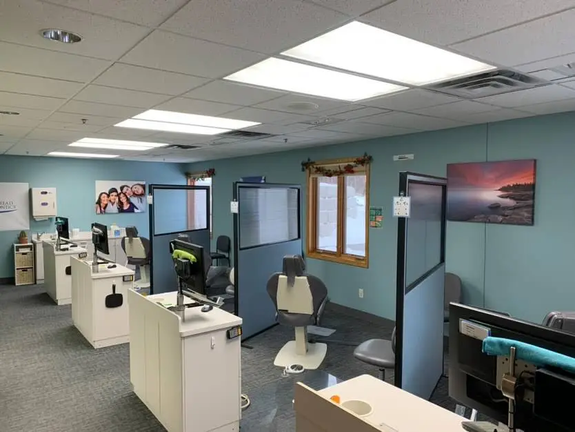 Arrowhead Orthodontics - Professional dental clinic exterior with modern facilities
