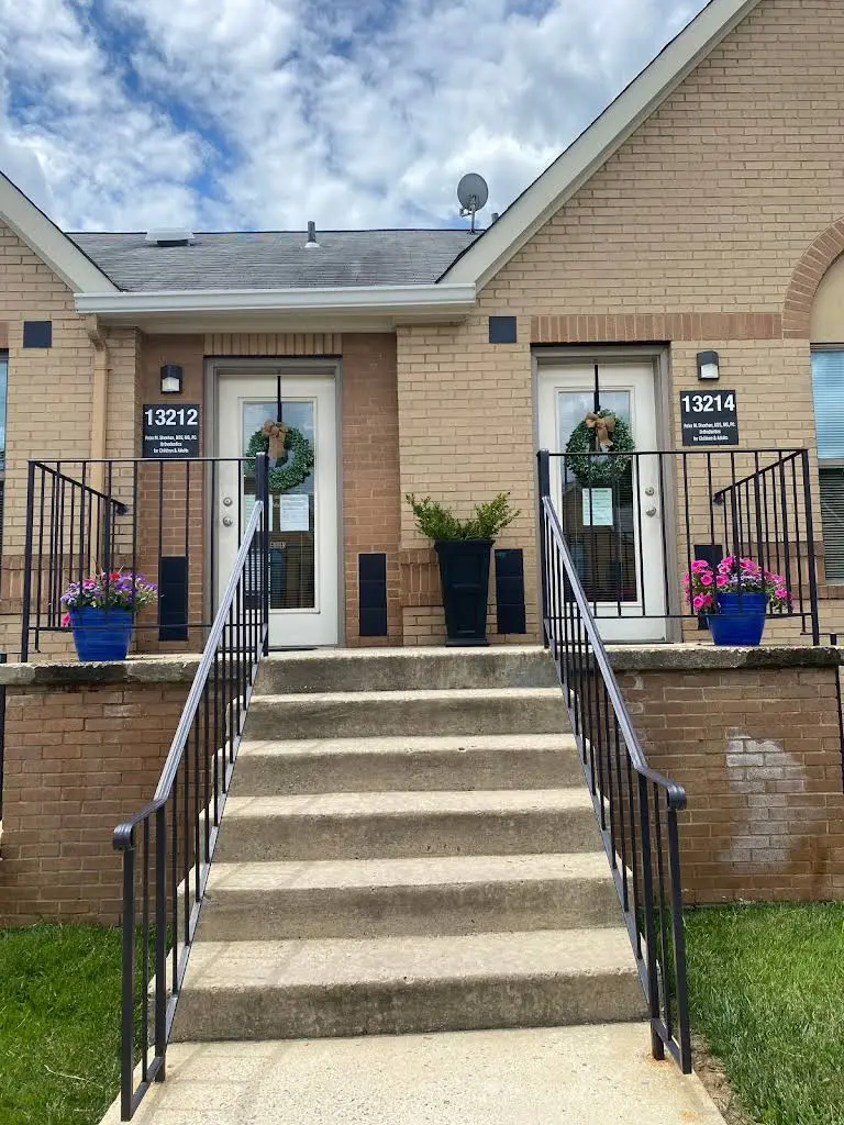 Sheehan Orthodontics - Professional dental clinic exterior with modern facilities