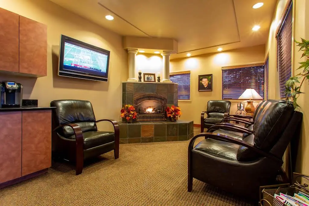 Stillwater Dental: Dr. Jim E. Telloian, DDS - Professional dental clinic exterior with modern facilities