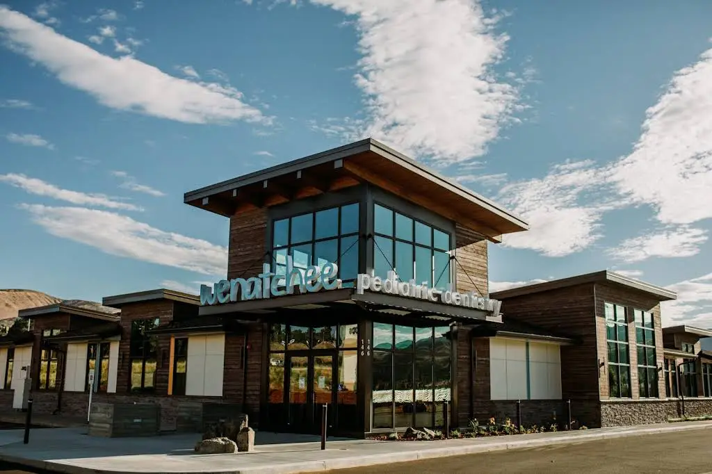 Wenatchee Pediatric Dentistry - Professional dental clinic exterior with modern facilities