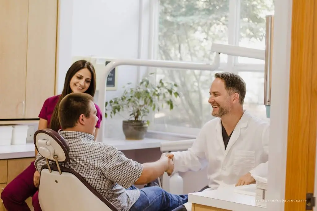 Kitsap Family Dentistry - Professional dental clinic exterior with modern facilities