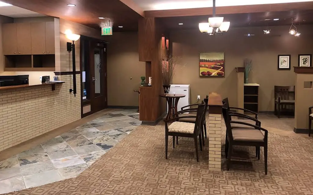 Cascadia Smiles Orthodontics - Snoqualmie - Professional dental clinic exterior with modern facilities