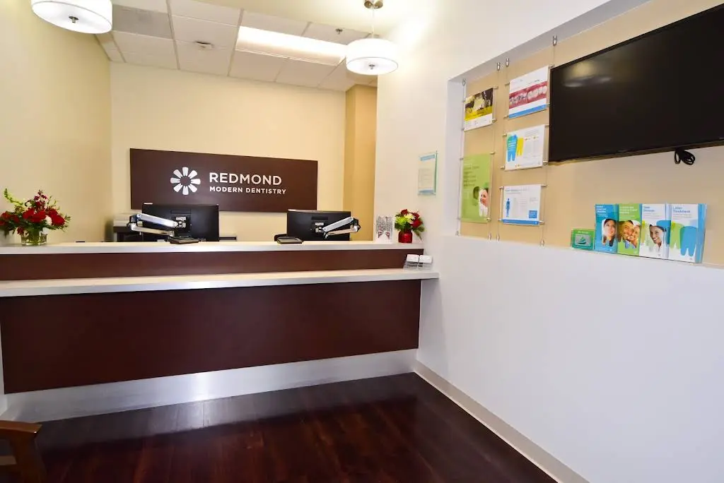 Redmond Modern Dentistry - Professional dental clinic exterior with modern facilities