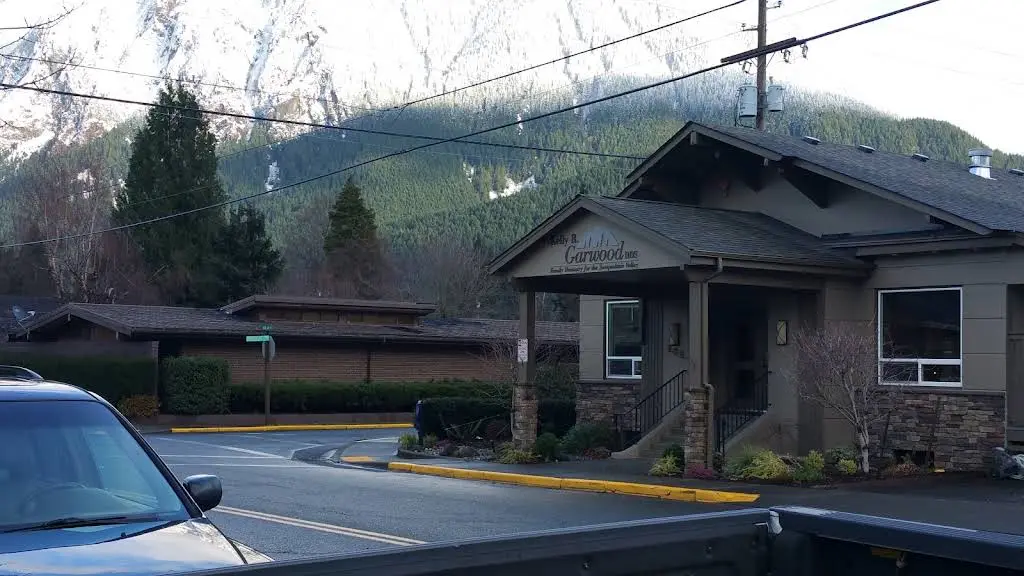 Dr. Kelly R. Garwood, DDS - Professional dental clinic exterior with modern facilities