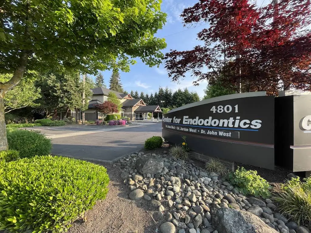Center For Endodontics - Professional dental clinic exterior with modern facilities