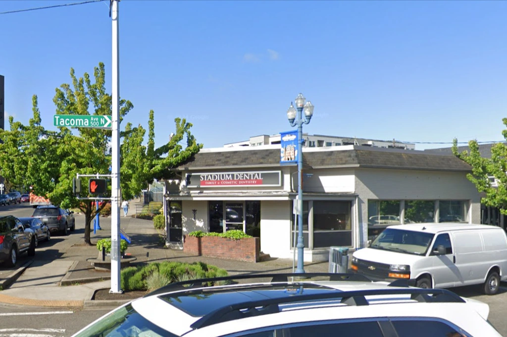 Stadium Dental Health Center - Professional dental clinic exterior with modern facilities