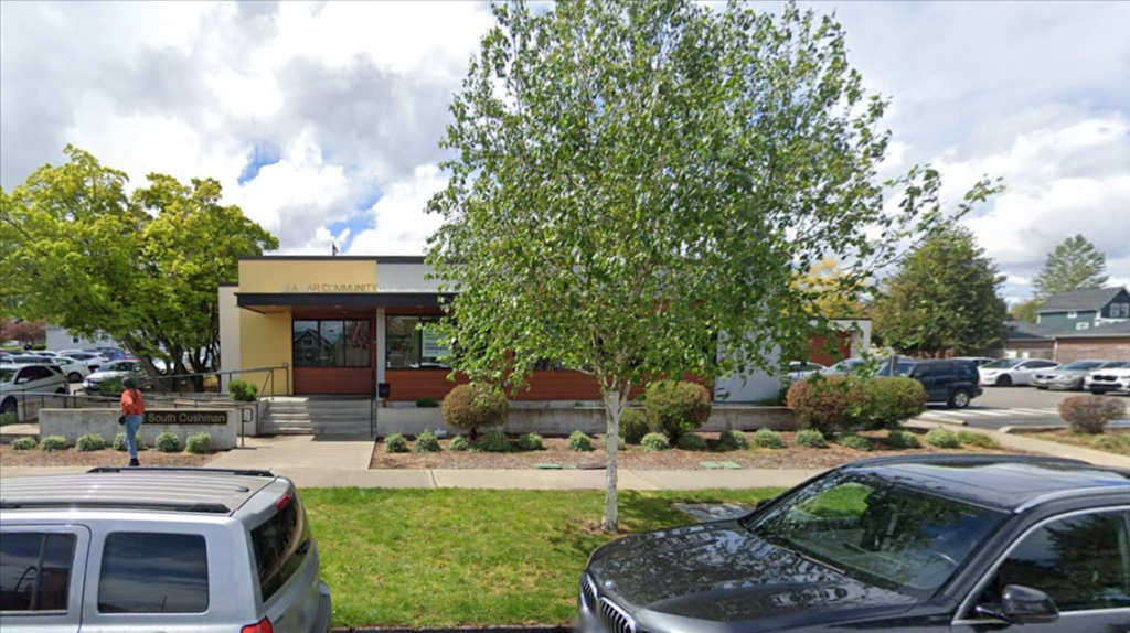 Sea Mar Tacoma Dental Clinic - Cushman - Professional dental clinic exterior with modern facilities