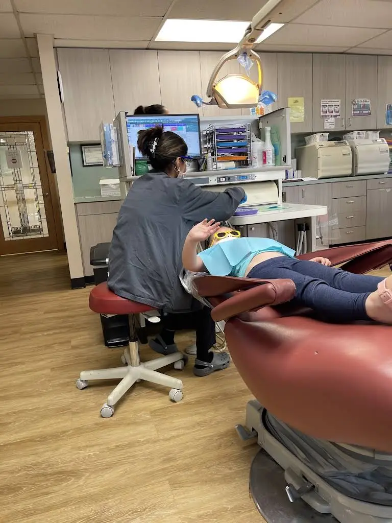 Smiles 4 Kids - Professional dental clinic exterior with modern facilities