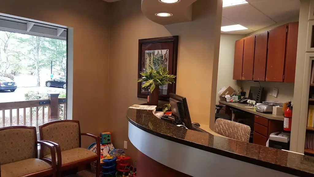 Michael J Scoles DMD - Professional dental clinic exterior with modern facilities