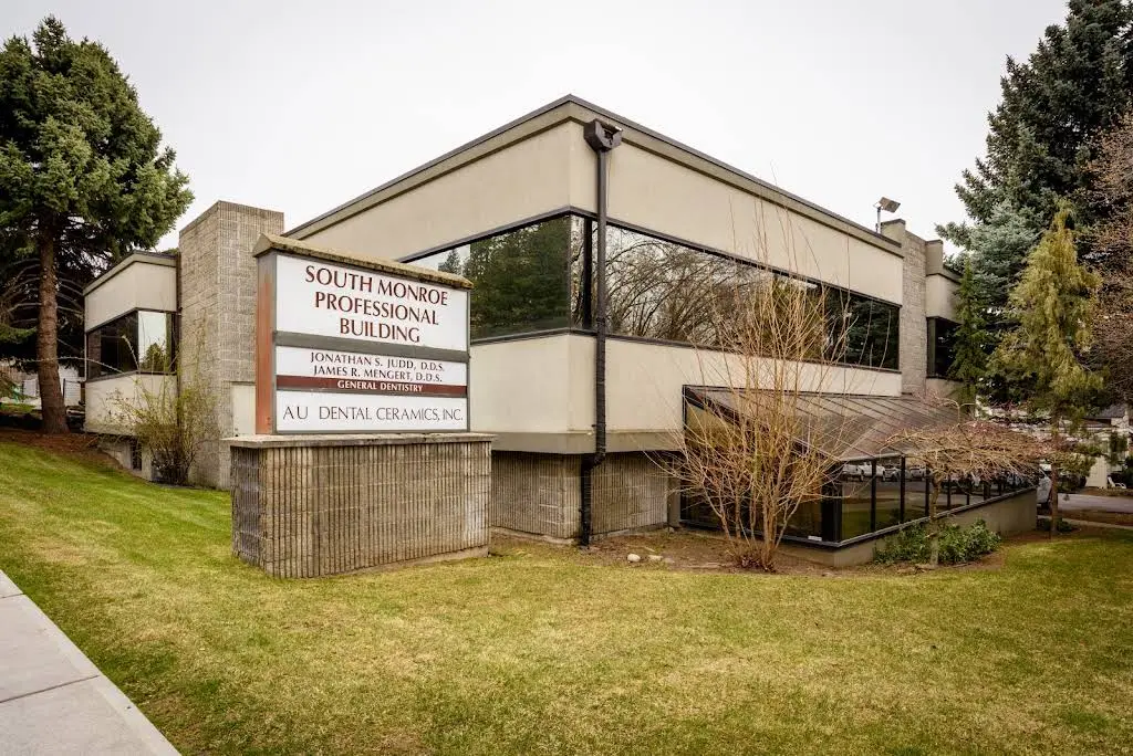 Jonathan S. Judd, DDS, PS - Professional dental clinic exterior with modern facilities