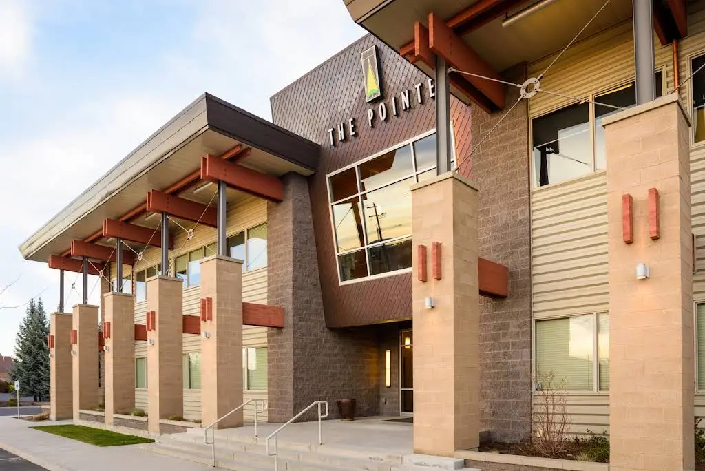 Perio Central - Professional dental clinic exterior with modern facilities