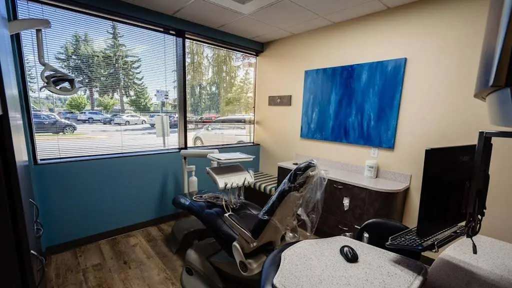 Thomas Dentistry - Professional dental clinic exterior with modern facilities