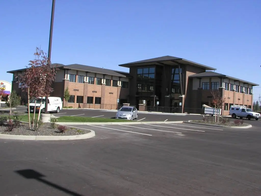 David W. Engen, D.D.S., PS - Professional dental clinic exterior with modern facilities