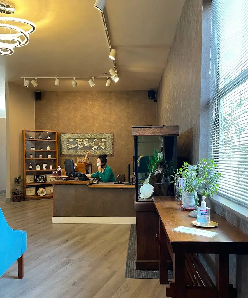 Seattle Dental Care - Biological Dental Care - Professional dental clinic exterior with modern facilities