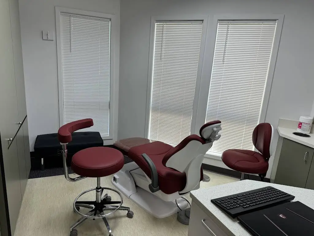 Straight Pearls Orthodontics & Family Dentistry - Professional dental clinic exterior with modern facilities