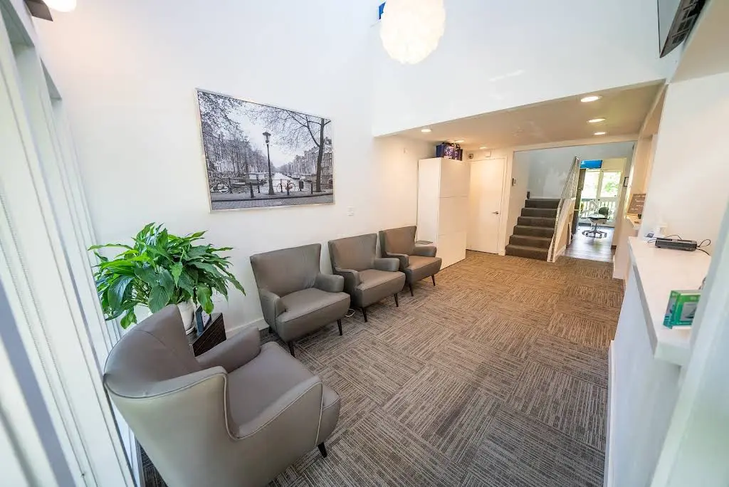 Kirkland Family Dental Care - Professional dental clinic exterior with modern facilities
