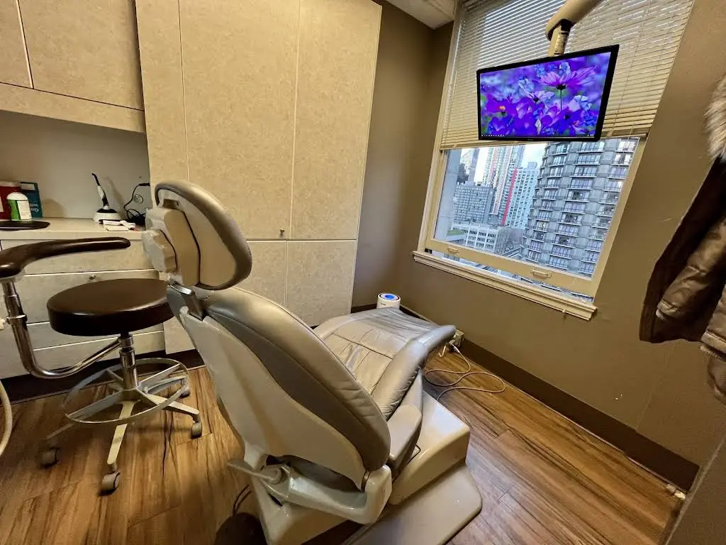 Downtown Seattle Dentists - Professional dental clinic exterior with modern facilities