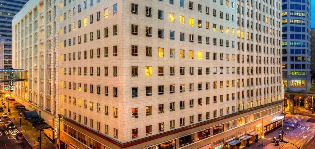 Emergency Dental Care USA - Professional dental clinic exterior with modern facilities