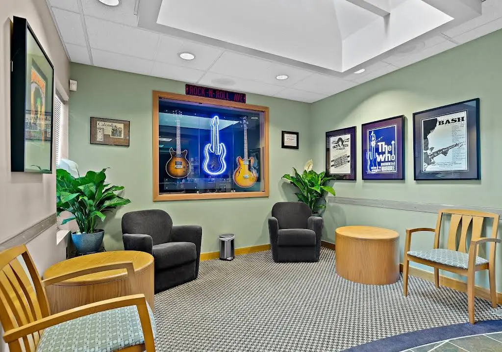 Sound to Mountain Dental - Professional dental clinic exterior with modern facilities