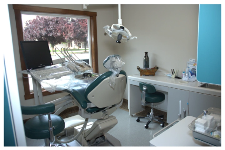 Advanced Dental Services - Professional dental clinic exterior with modern facilities