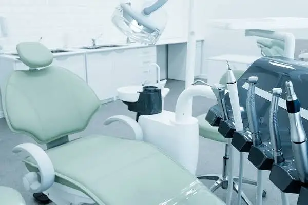 SDC Cosmetic Dentist Seattle Veneers - Professional dental clinic exterior with modern facilities
