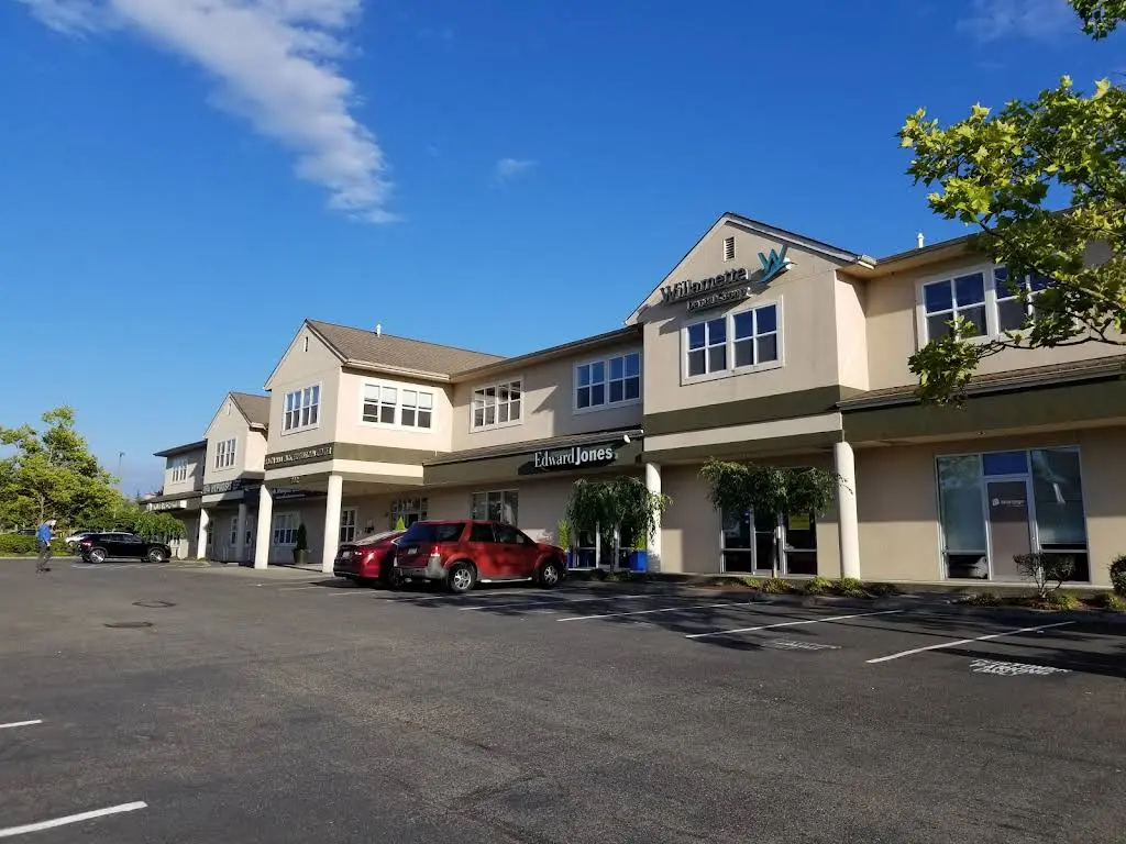Willamette Dental Group - Professional dental clinic exterior with modern facilities