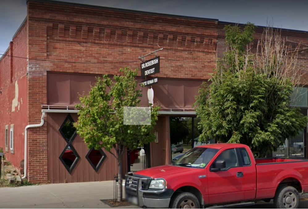 Roundup Family Dentistry - Professional dental clinic exterior with modern facilities