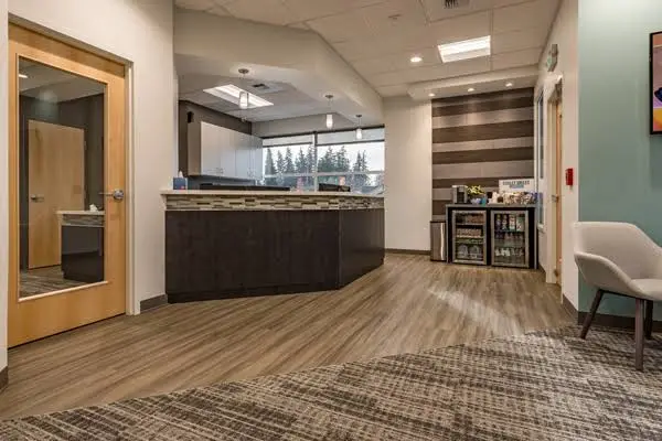 Cooley Smiles - Everett - Professional dental clinic exterior with modern facilities