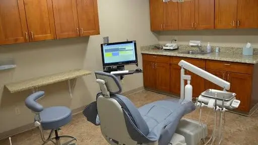 Northwest Dental Center: Reza Nabaie, DDS - Professional dental clinic exterior with modern facilities