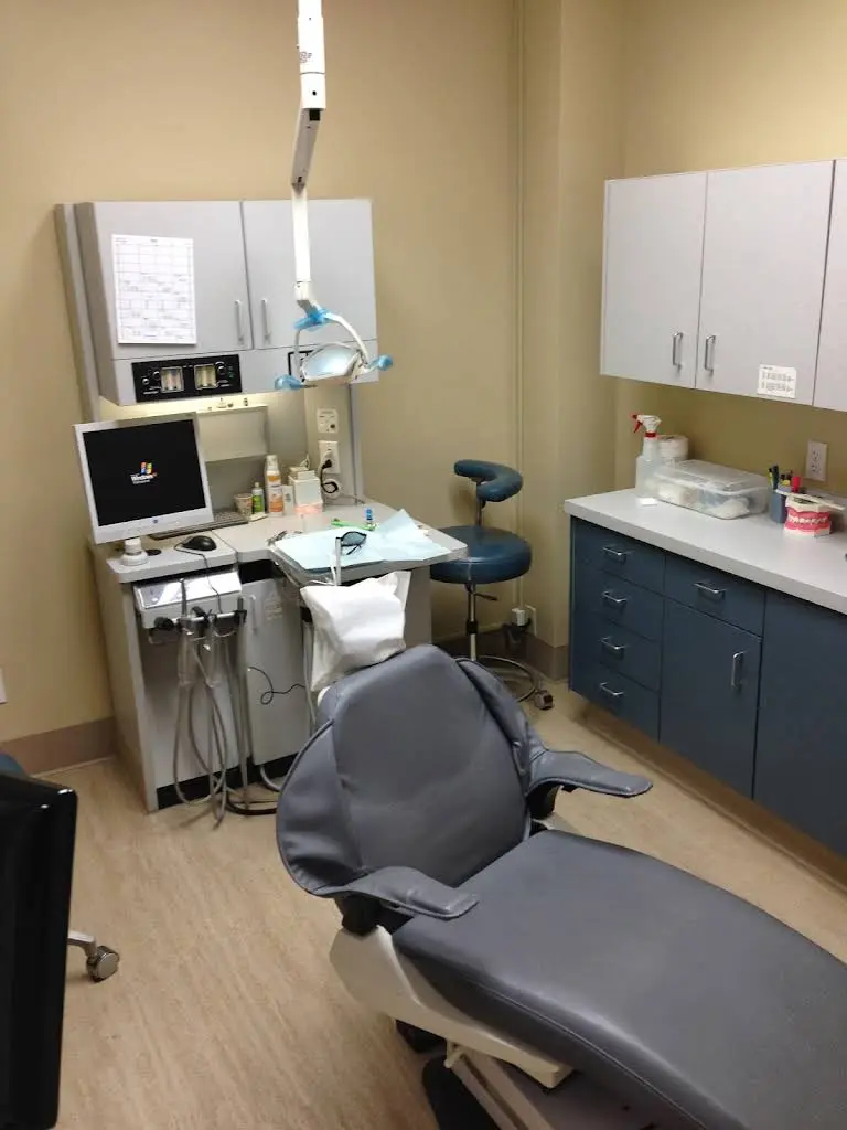 SK Family Dental: Puyallup - Professional dental clinic exterior with modern facilities