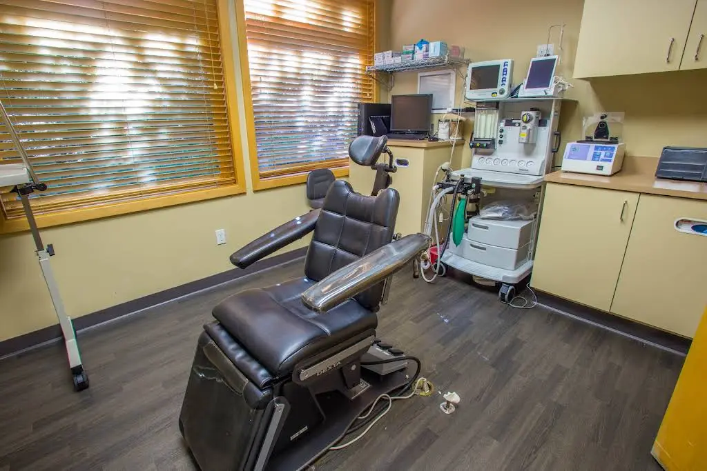 Pacific Northwest Oral & Maxillofacial Surgeons, Dental Implants & Wisdom Teeth - Professional dental clinic exterior with modern facilities