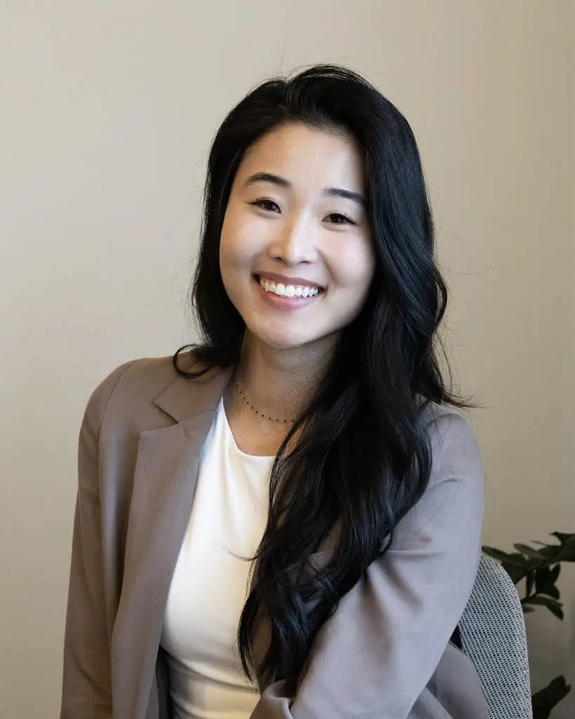 Elevate Family Dentistry - Dr. Esther Yi, DDS - Professional dental clinic exterior with modern facilities