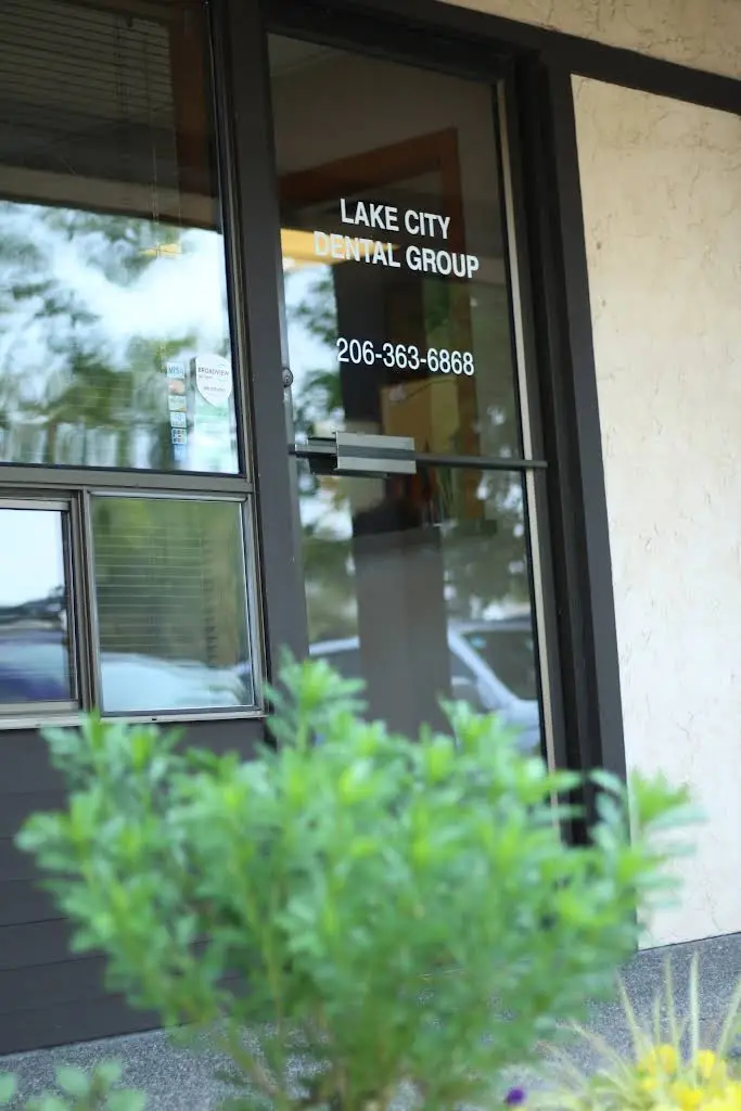 Lake City Dental Group - Professional dental clinic exterior with modern facilities