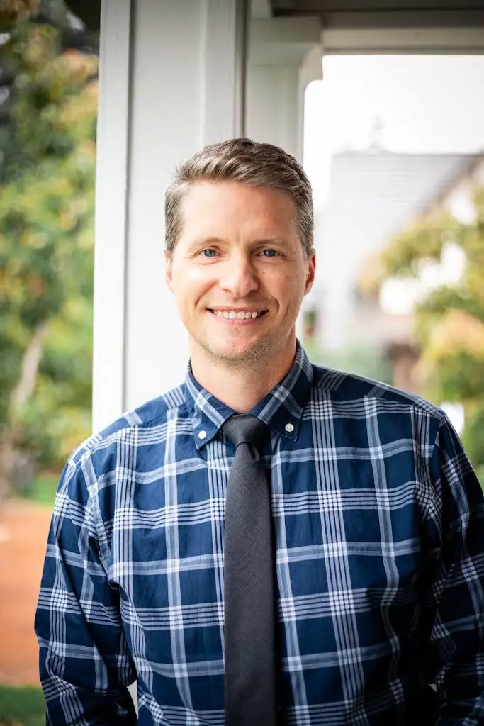 Joseph Van Mieghem, DDS - Professional dental clinic exterior with modern facilities
