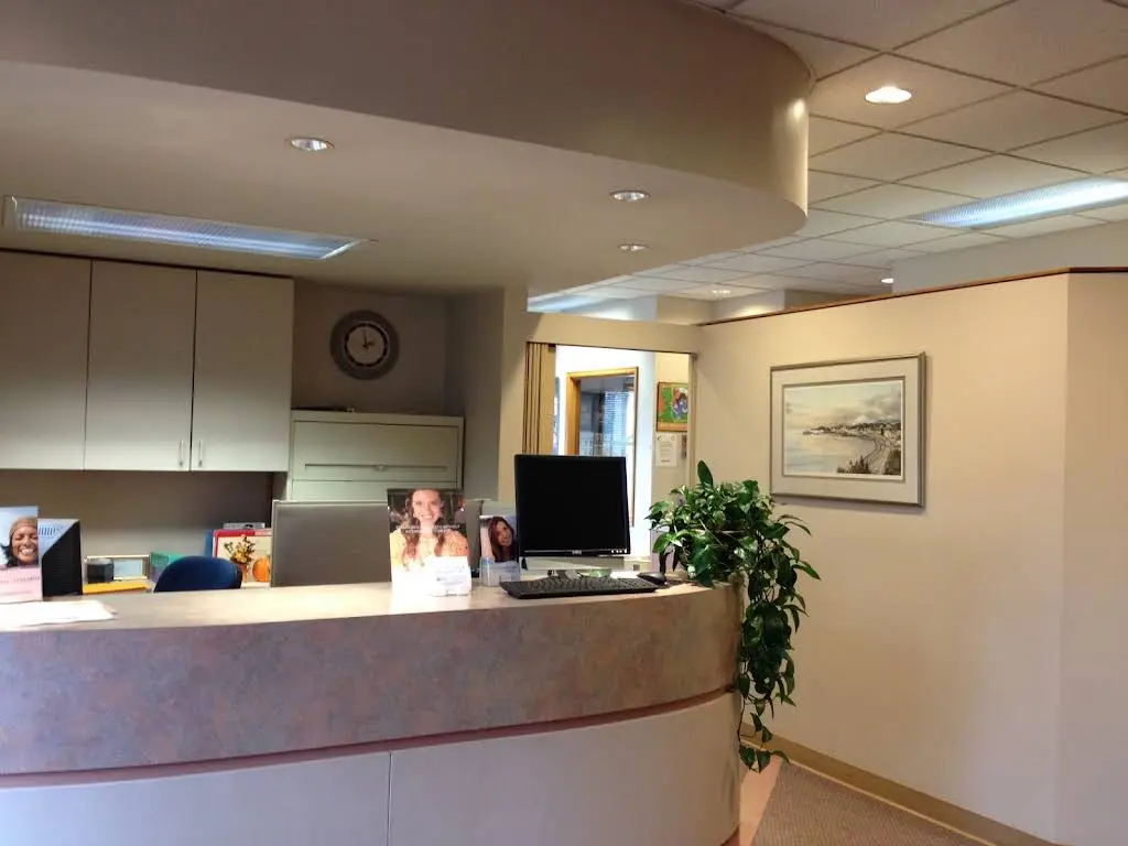Dr. Y. Jennifer Choi Orthodontics - Professional dental clinic exterior with modern facilities