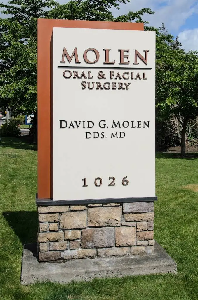 Molen Oral and Implant Surgery