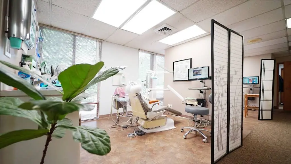 Emergency Dentist Federal Way - Professional dental clinic exterior with modern facilities